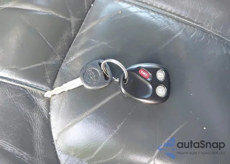 2000 Chevrolet Silverado 1500 Lt from USA, damaged, VIN 2GCEC19T3Y1142584